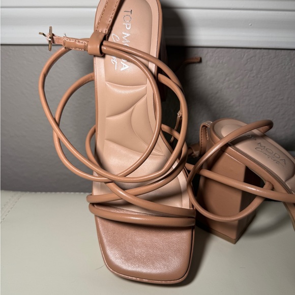 TOP Moda Women's Brown Strappy Block Heels - Picture 3 of 5